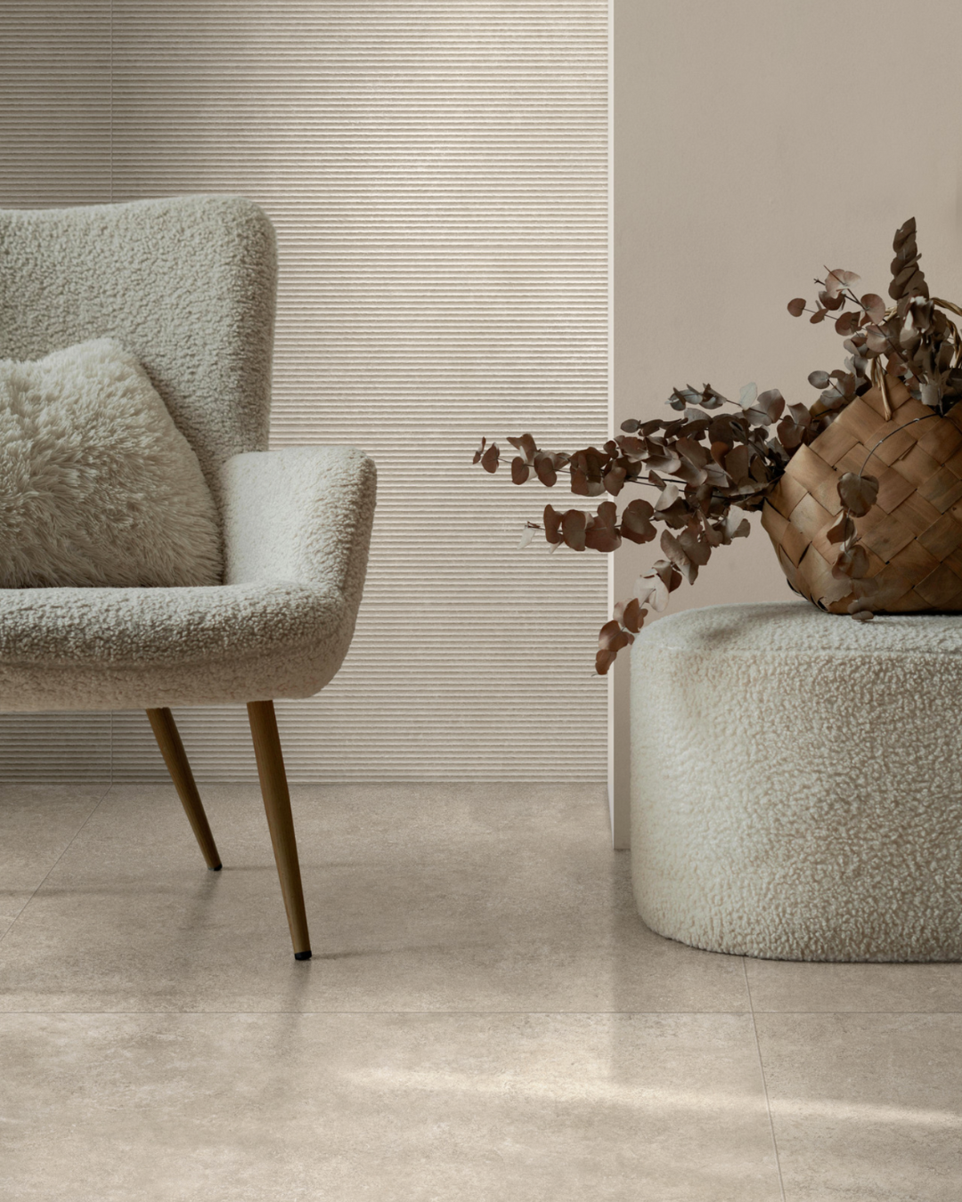 Carrelage effet pierre en grès cérame, réaliste et intemporel à Sanary-sur-Mer près de Six-Fours-les-plages