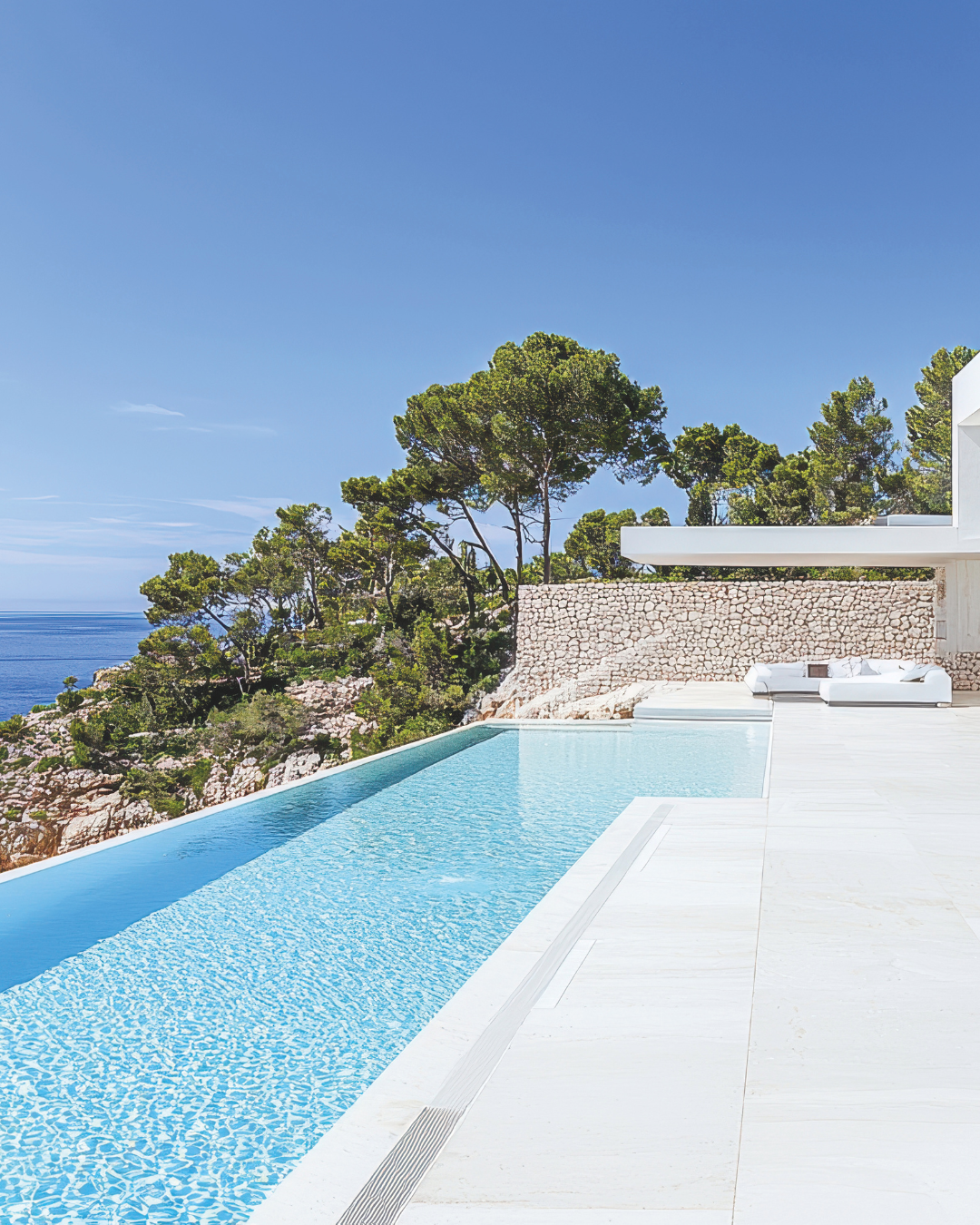 Réussir l'aménagement extérieur de votre terrasse, jardin ou piscine grâce à nos promotions dans le Var 83