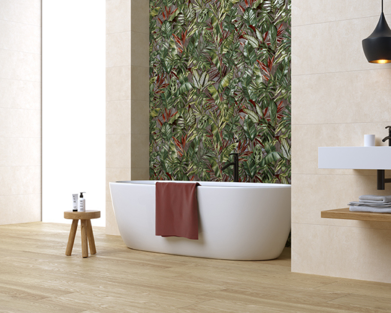 Carrelage à motifs jungle pour décorer un pan de mur à Flassans-sur-Issole près de Draguignan