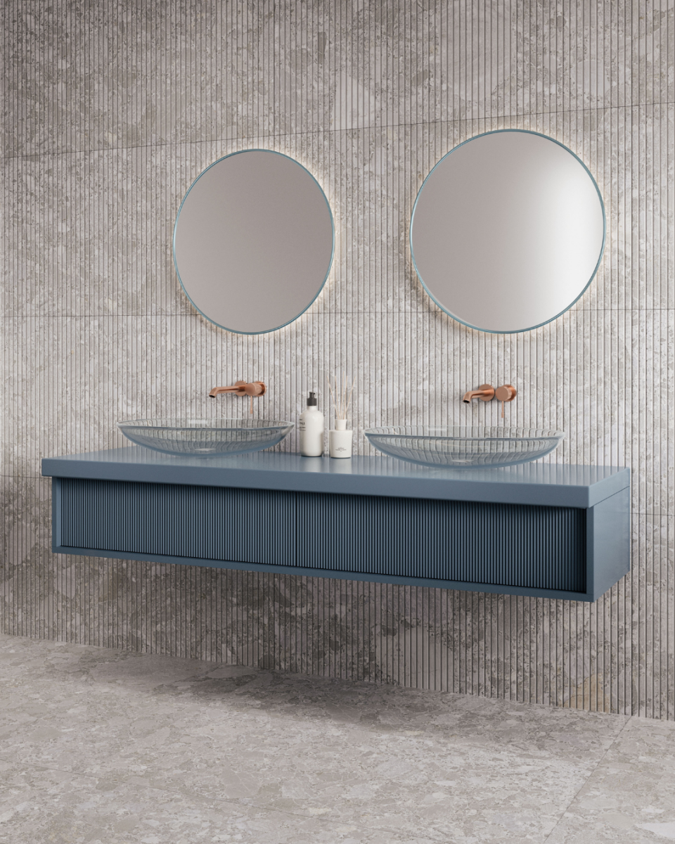 Salle de bain avec faïance imitation pierre