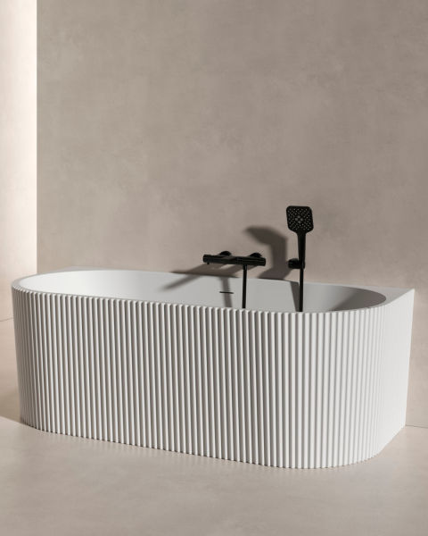 Baignoire avec tablier cannelé