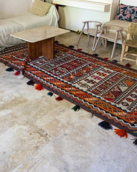 Aménagement de sol intérieur avec pierre de travertin à Toulon 83