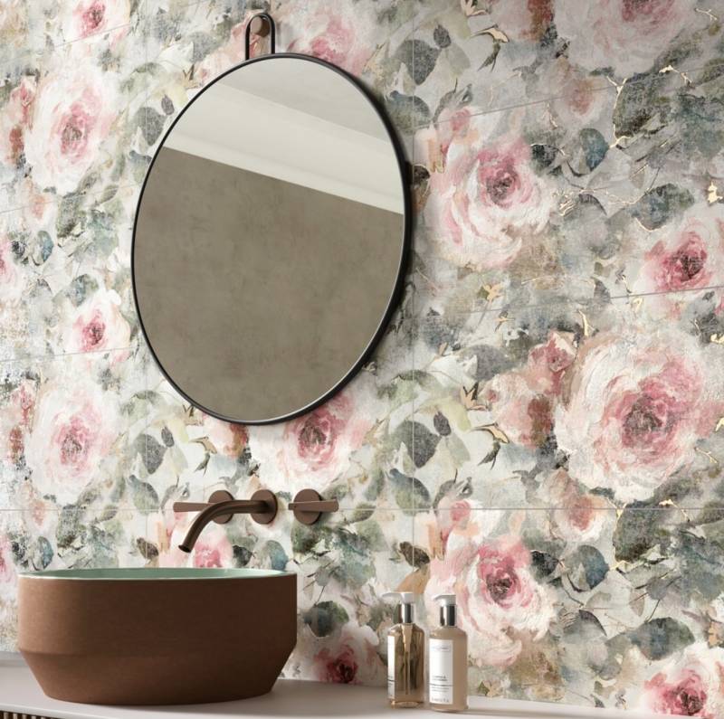 Carrelage à motif floral pour une décoration intérieure bohème chic à Sanary sur Mer