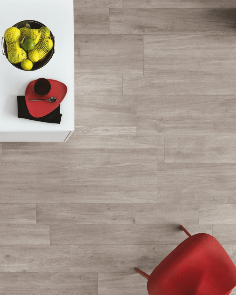 carrelage effet bois de coloris Fumo pour un intérieur design
