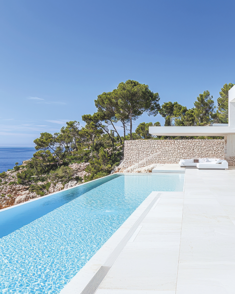 Réussir l'aménagement extérieur de votre terrasse, jardin ou piscine grâce à nos promotions dans le Var 83