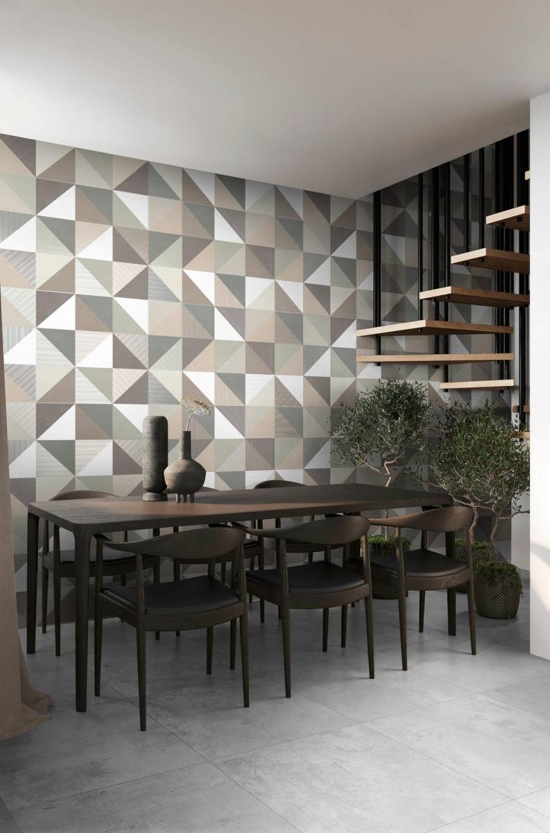 Habiller un pan de mur avec du carrelage imprimé géométrique