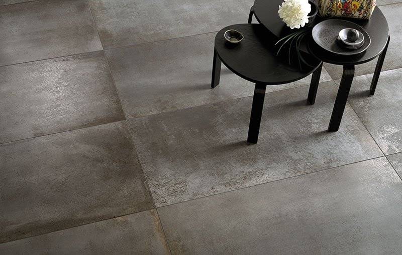 Carrelage métallisé pour habillage de mur et sol moderne sur Toulon et le Var