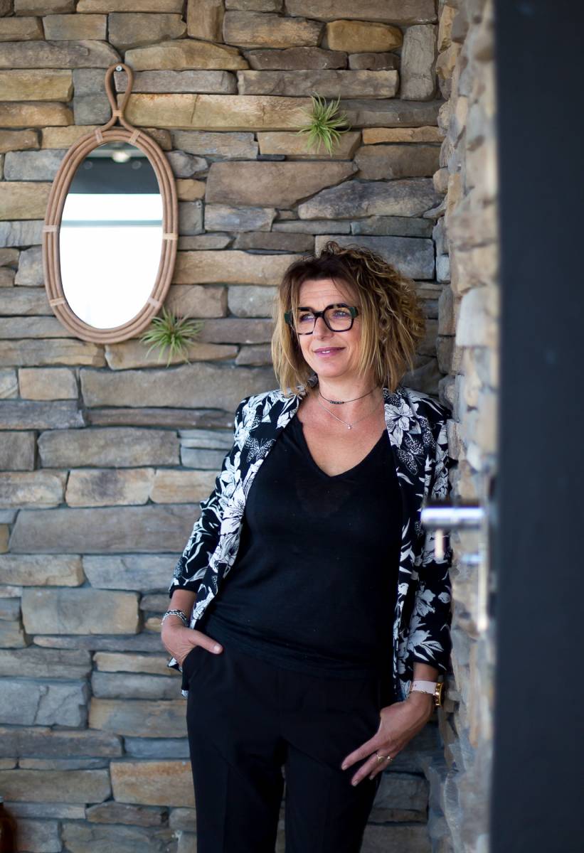 Zoom sur nos collaborateurs Expérience Carrelage à La Garde - Nathalie Responsable showroom