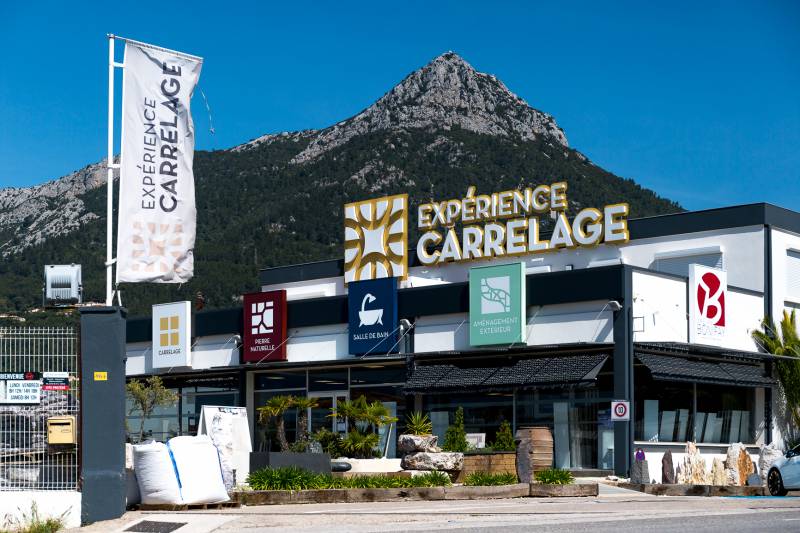 Magasin de revêtement et d'aménagement de salle de bain à La Garde Var