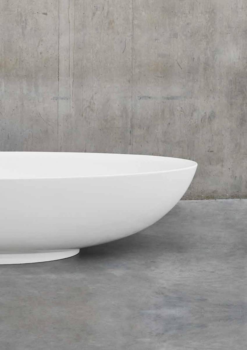 Baignoire îlot ovale à l’élégant design La Garde Var